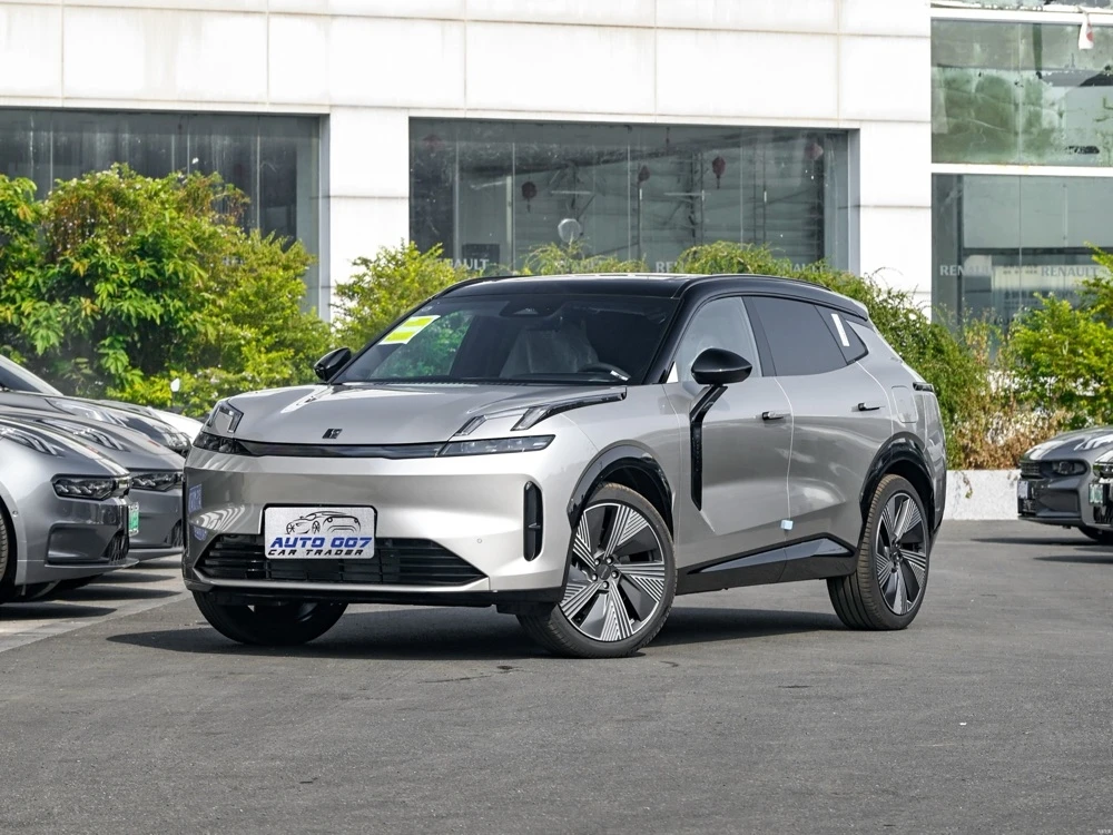 Гібридний автомобіль Lynk Co 08 Plugin