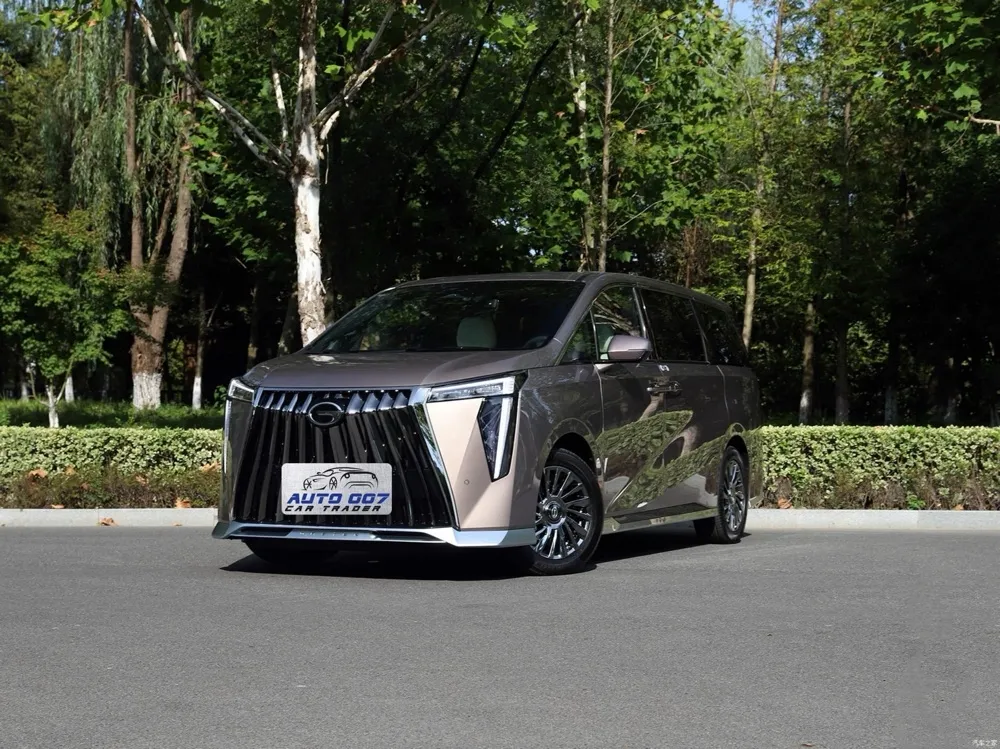 Гібридний автомобіль Trumpchi M8